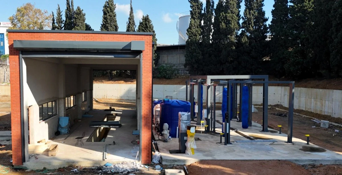 Çayırova otobüs garajında tam yol ileri