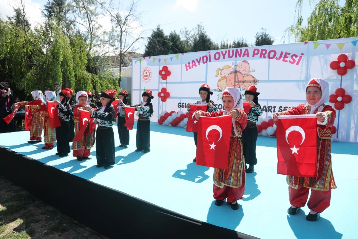&Ccedil;ayırova&rsquo;da Geleneksel &Ccedil;ocuk Oyunları Şenliği neşesi