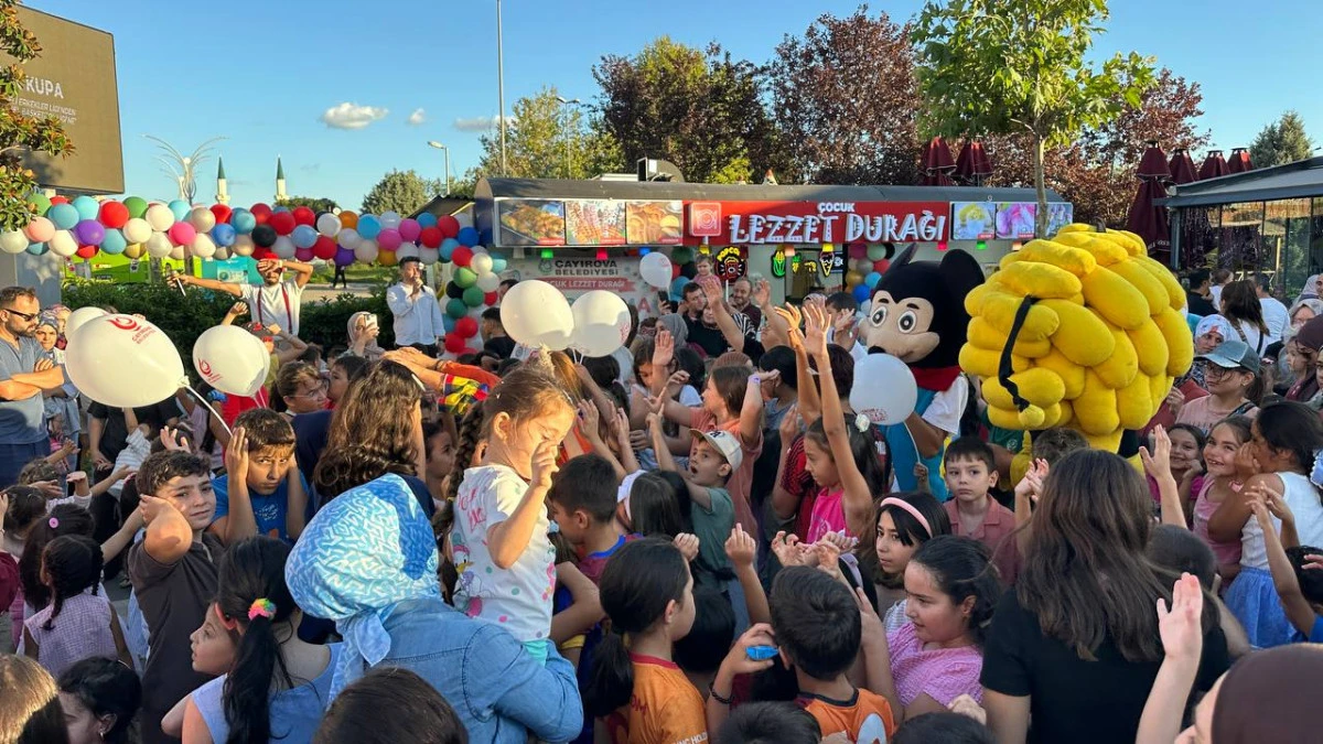 &Ccedil;ayırovalı &ccedil;ocuklar, &lsquo;Yaza veda, eğlenceye  merhaba&rsquo; etkinliğinde buluştu