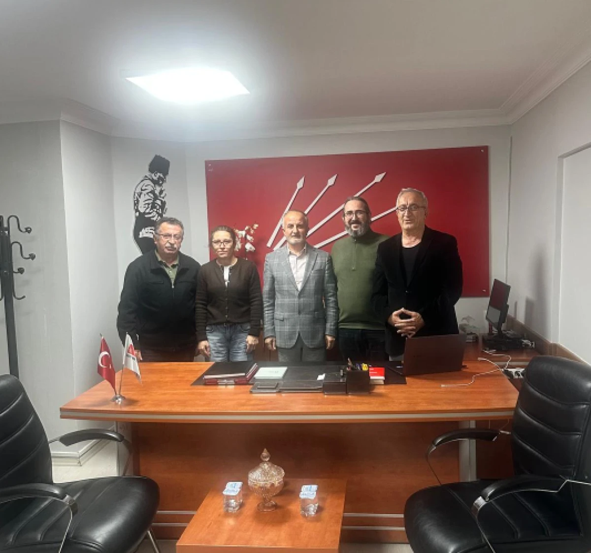 CHP Gebze Teşkilatında Y&ouml;netim Kurulu Toplantısı: İl Y&ouml;neticilerinden Anlamlı Katılım