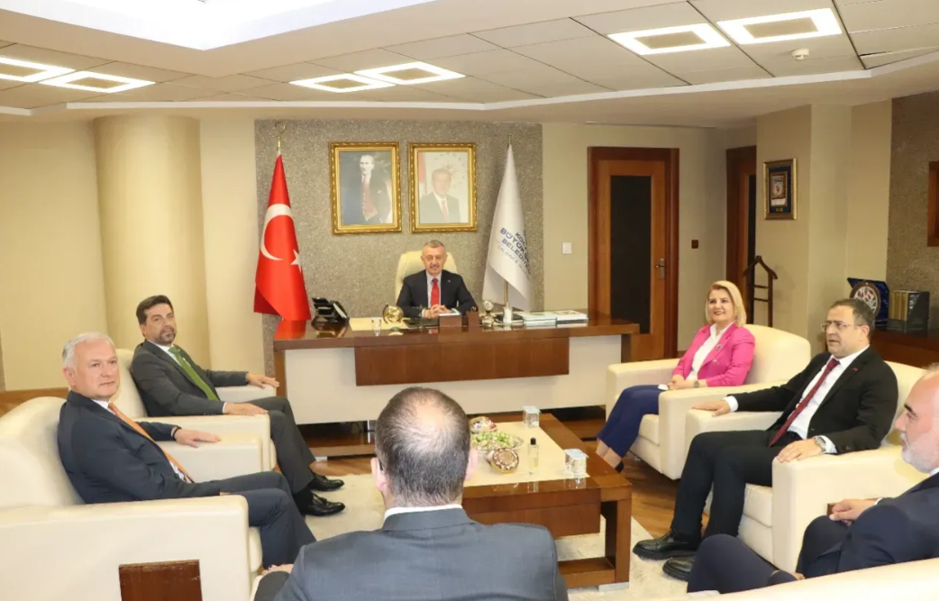 CHP'li belediye başkanlarından, Büyükakın'a ziyaret