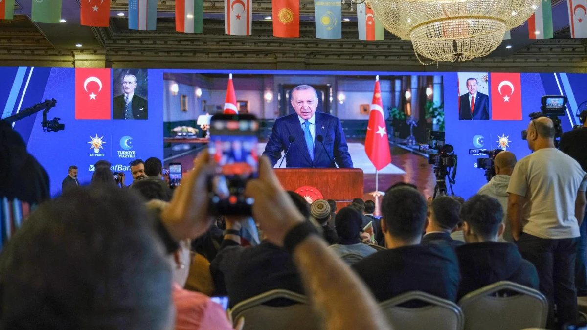 Cumhurbaşkanı Erdoğan&rsquo;dan gen&ccedil;lere destek mesajı