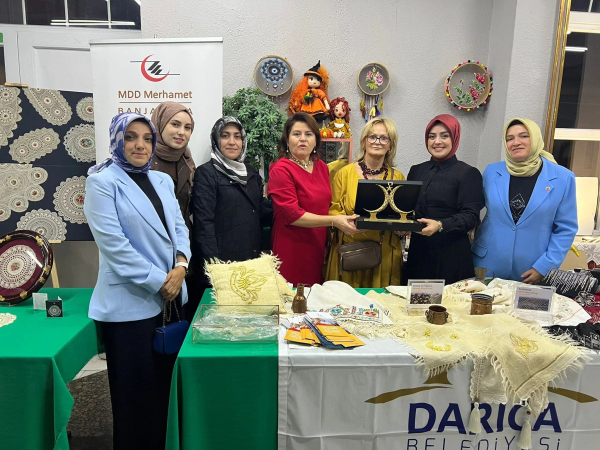 DARICA BELEDİYESİ, BOSNA HERSEK’TE ULUSLARARASI KADIN ÖRGÜ VE EL SANATLARI FESTİVALİNE KATILDI
