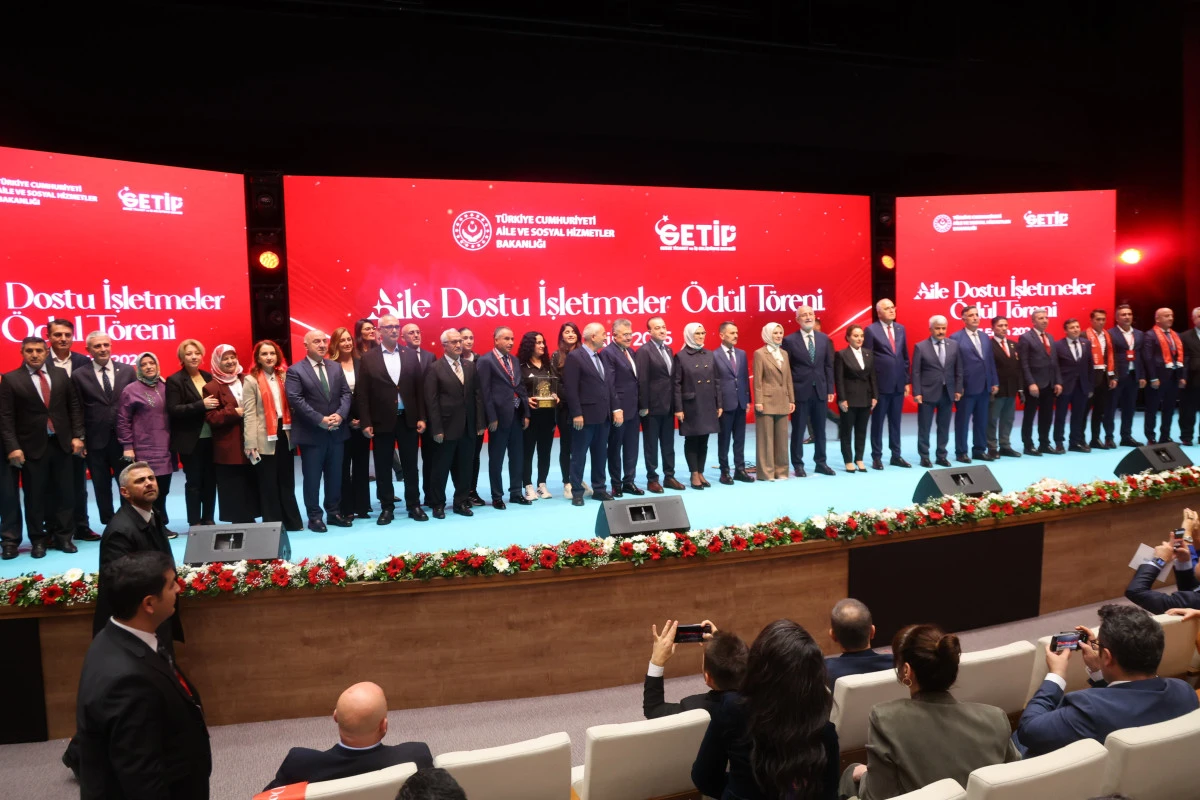 Darıca Belediyesi&rsquo;ne Aileyi G&uuml;&ccedil;lendirme &ouml;d&uuml;l&uuml;