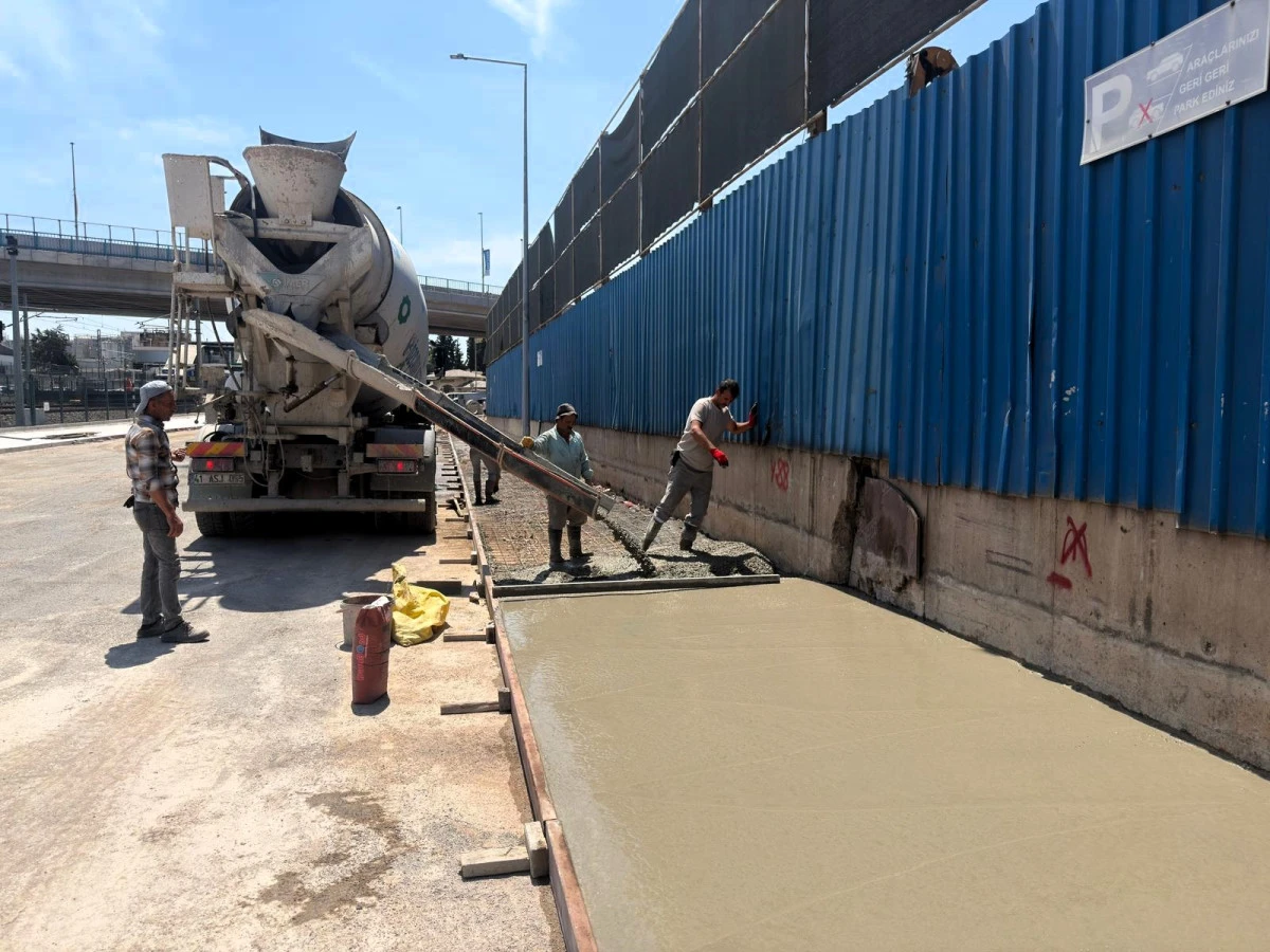 Darıca Dutluk Sokak&rsquo;ta &uuml;styapı son s&uuml;rat ilerliyor