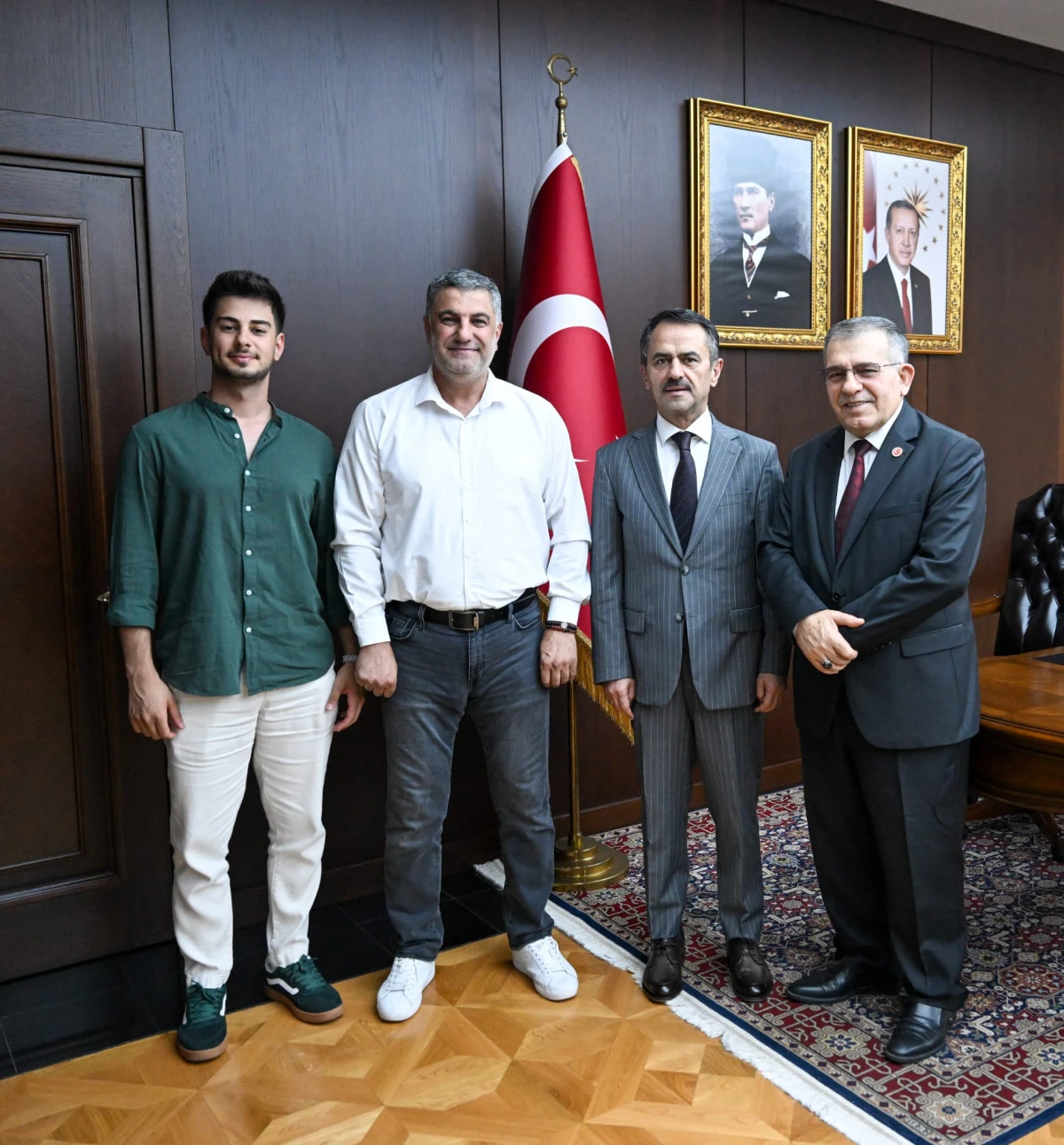 Darıca Mahalle Muhtarları, Vali İlhami Aktaş'ı Gebze Makamda Ziyaret Etti
