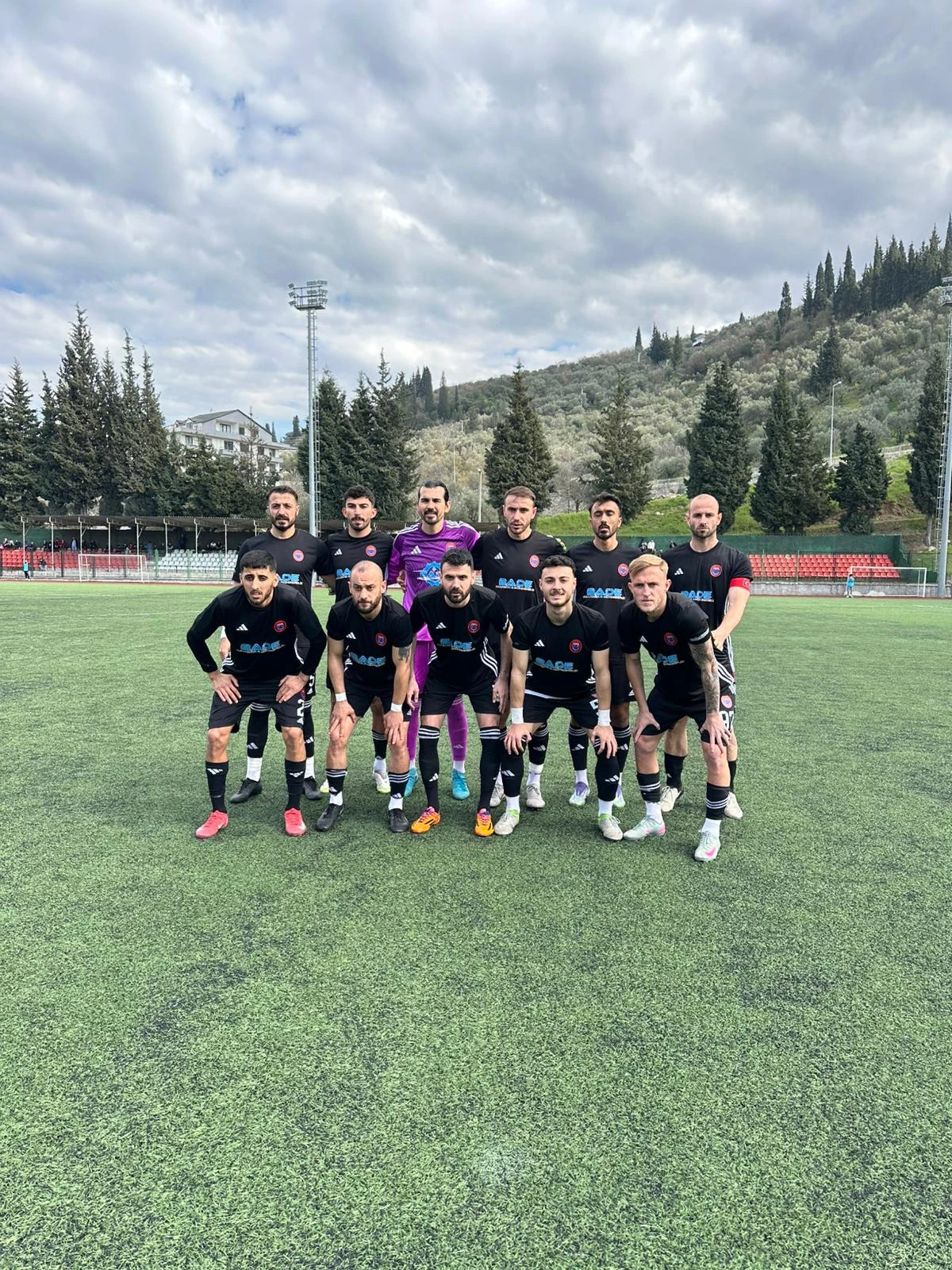 DARICA T&Uuml;RKELİSPOR HAKEM HATALARINA İSYAN ETTİ