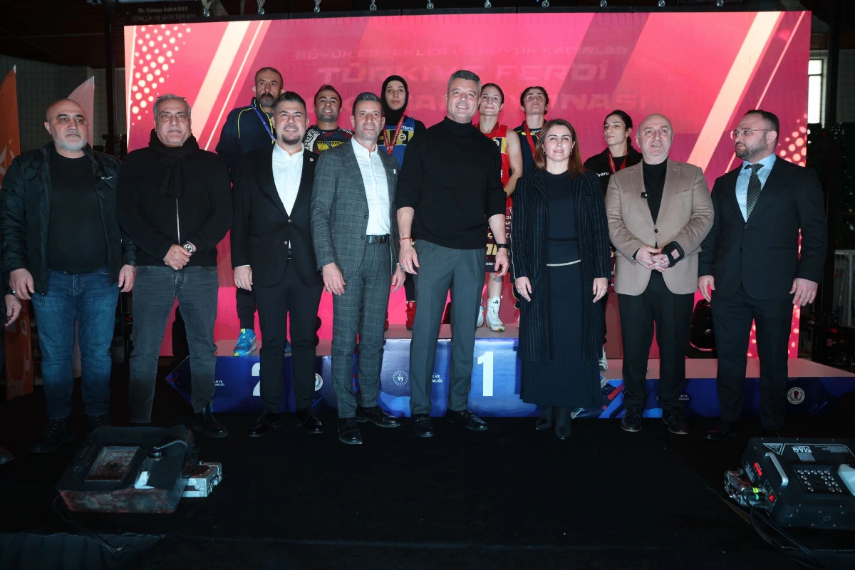 DARICA, T&Uuml;RKİYE BOKS ŞAMPİYONASI&rsquo;NA BAŞARIYLA EV SAHİPLİĞİ YAPTI