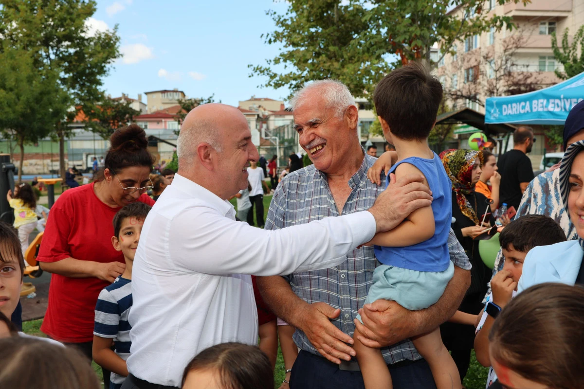 Darıca&rsquo;da &ldquo;Bir Durak Bir Mutluluk&rdquo; ile &ccedil;ocukların y&uuml;z&uuml; g&uuml;l&uuml;yor