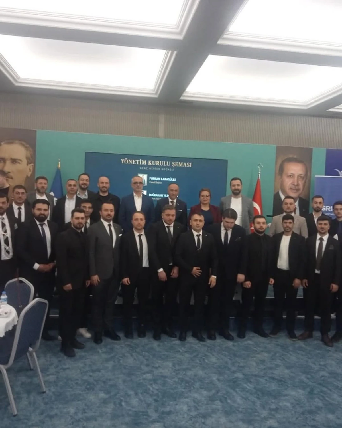 Darıca'da gen&ccedil; asriad aynı masada buluştu