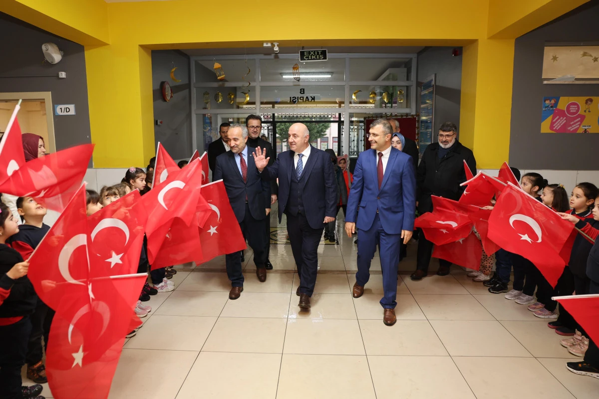 Darıca&rsquo;da haftanın ilk dersi Başkan Bıyık&rsquo;ın ziyaretiyle başlıyor