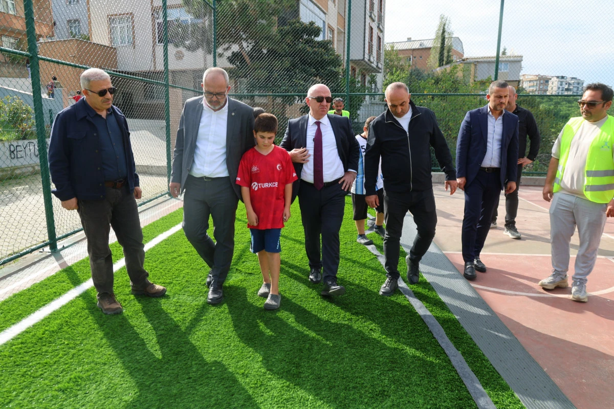 Darıca&rsquo;da Spor ve Yaşam Alanlarına B&uuml;y&uuml;k Yatırım: 14 Mahallede Yeni Nesil Park ve Saha Hamlesi