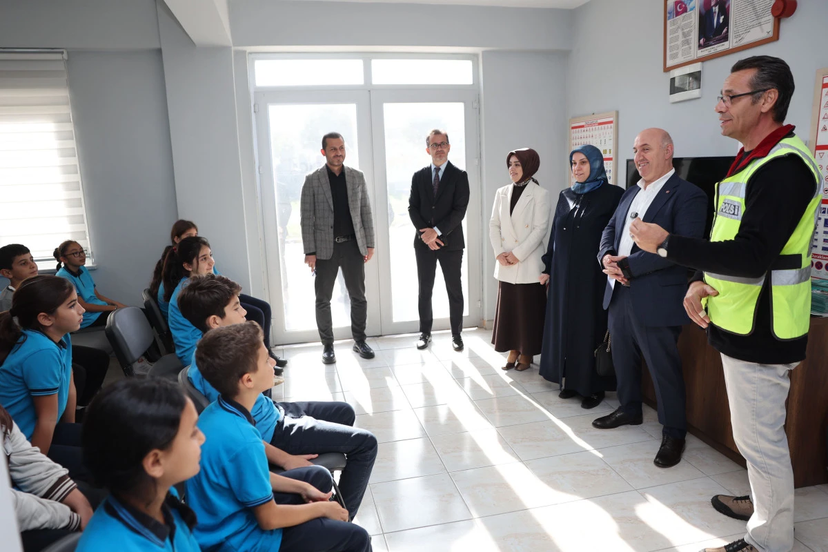 DARICALI ÇOCUKLARA TRAFİK BİLİNCİ AŞILANIYOR