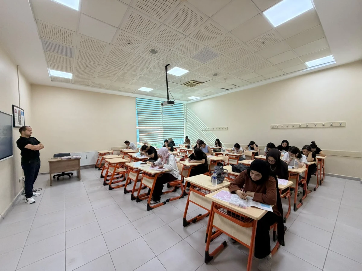 Darıcalı gen&ccedil;ler &uuml;niversite yolunda yalnız değil
