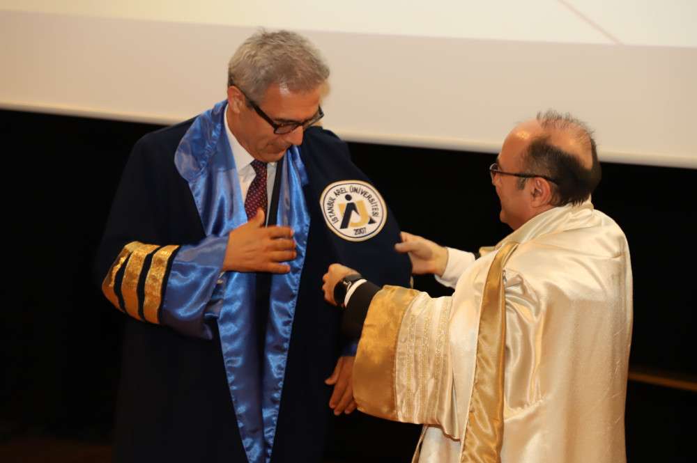 Demirkaya’ya ikinci profesörlük unvanı