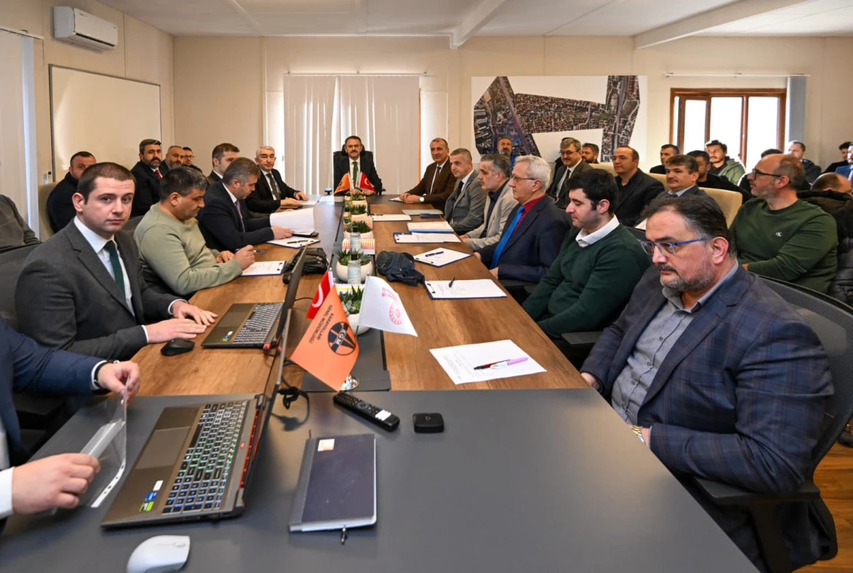 Derince Liman &ndash; D 100 ve TEM Otoyolu Bağlantı Yolu Altyapı Koordinasyon Toplantısı, Vali İlhami Aktaş&rsquo;ın Başkanlığında Yapıldı