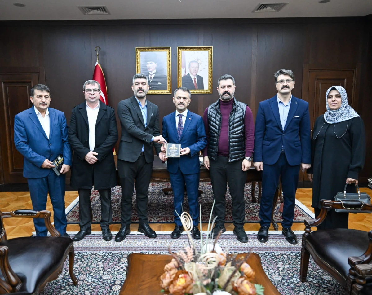 Diliskelesi Hukuk&ccedil;ular Sitesi Yardımlaşma ve Dayanışma Derneğinden Vali Aktaş'a Davet