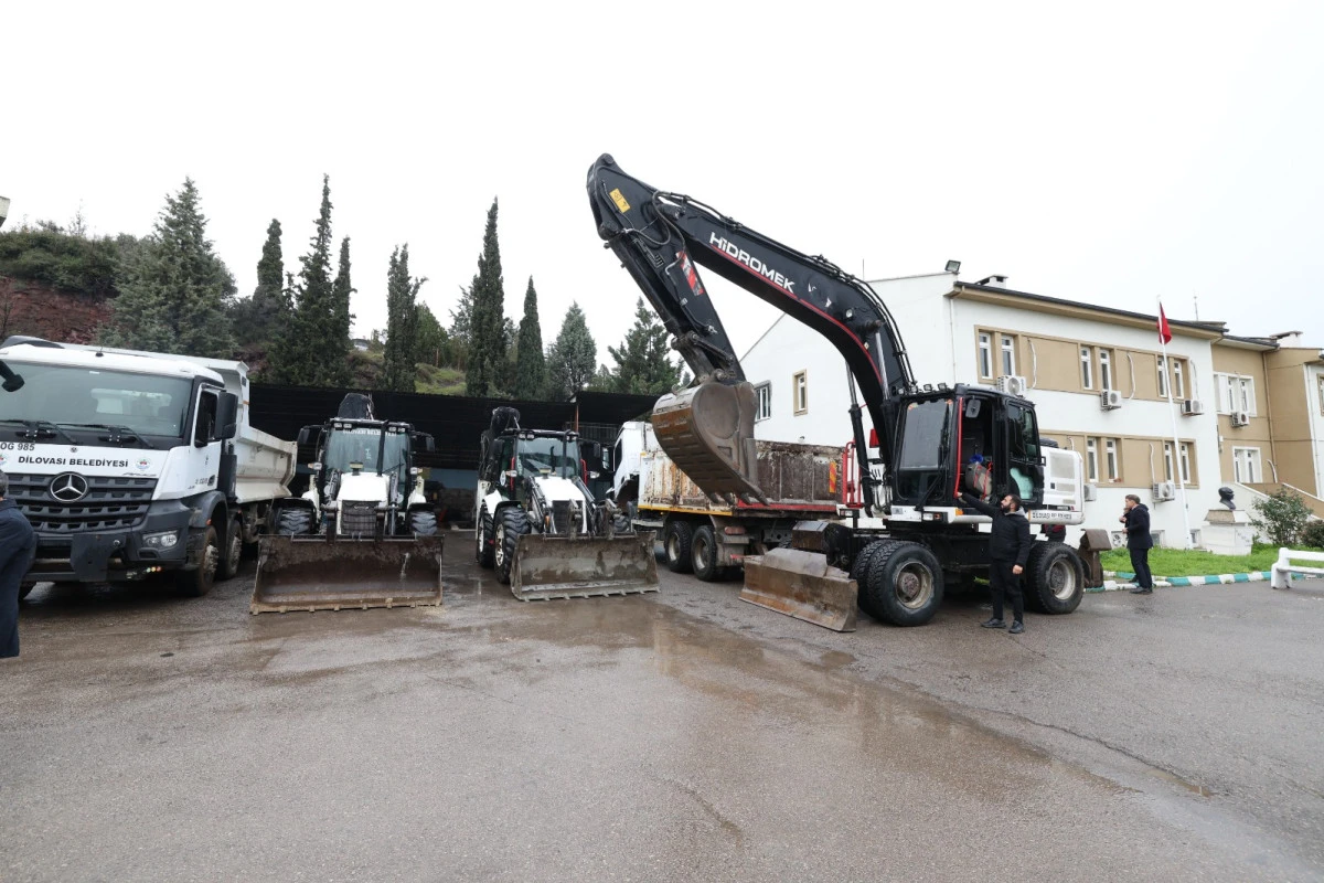 DİLOVASI BELEDİYESİ KARLA M&Uuml;CADELEDE HAZIR KITA