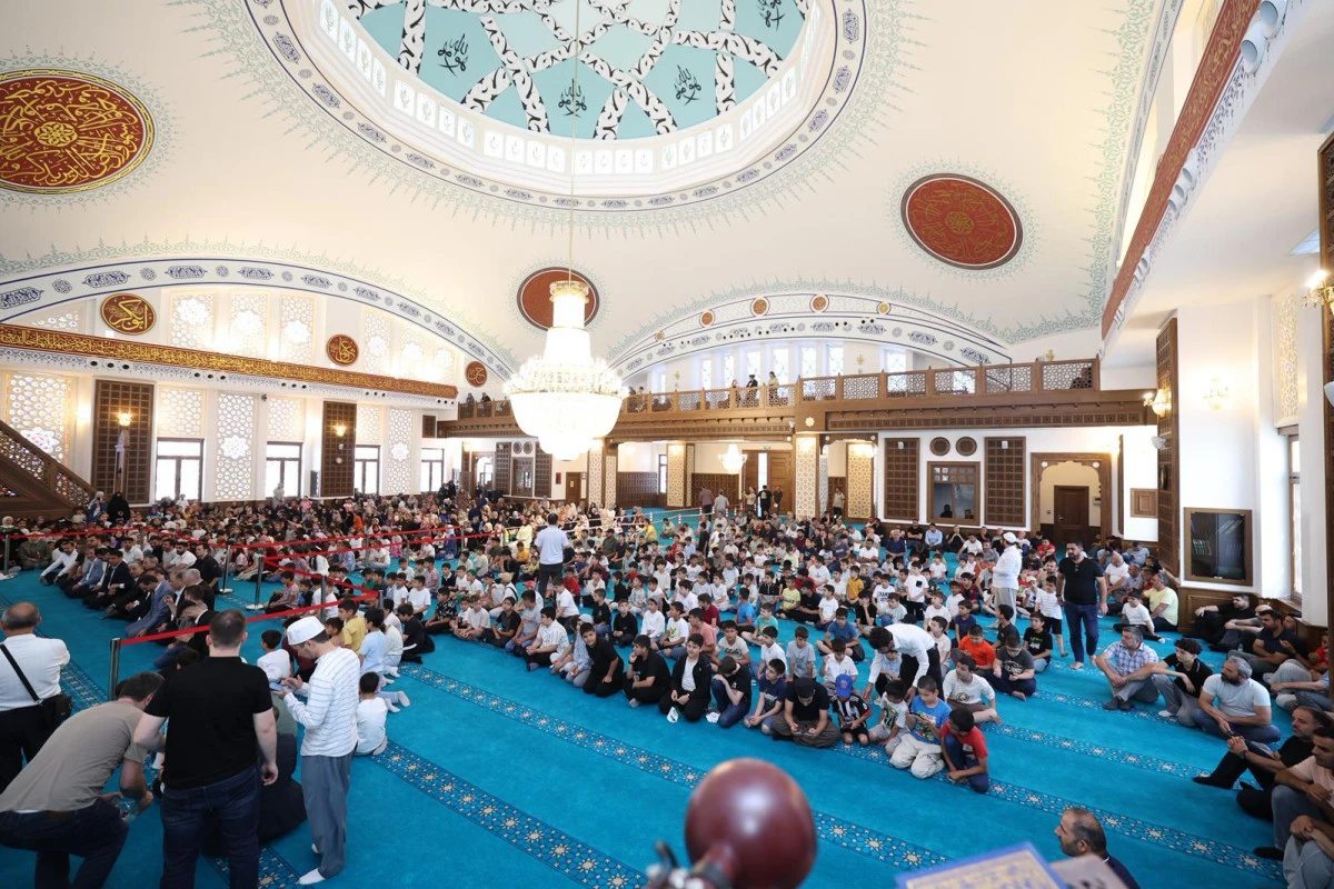 Dilovası M&uuml;ft&uuml;l&uuml;ğ&uuml; 7- 10 Yaş Grubu Kur&rsquo;an Kursları Kapanış Programı Yoğun Bir Katılımla  Ger&ccedil;ekleşti