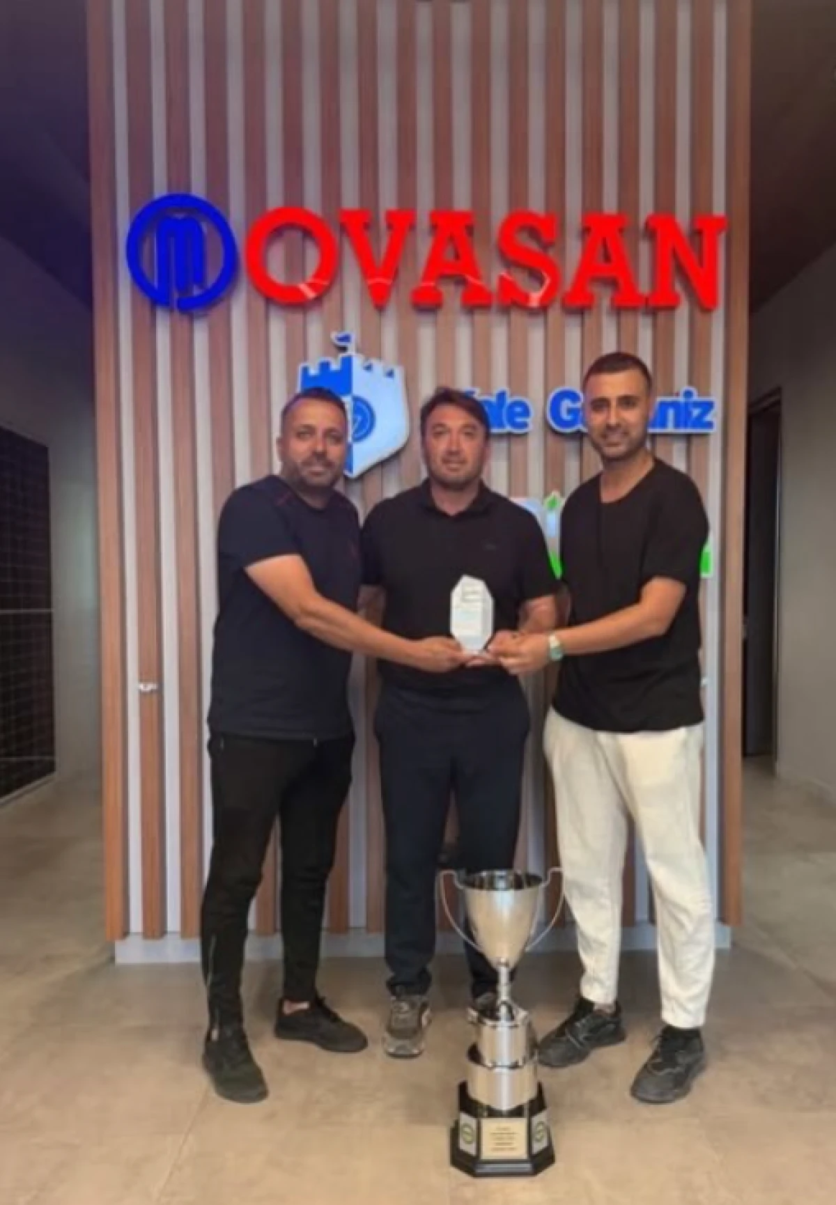 Dilovası Spor&rsquo;dan Ercan Dursun&rsquo;a Teşekk&uuml;r Plaketi