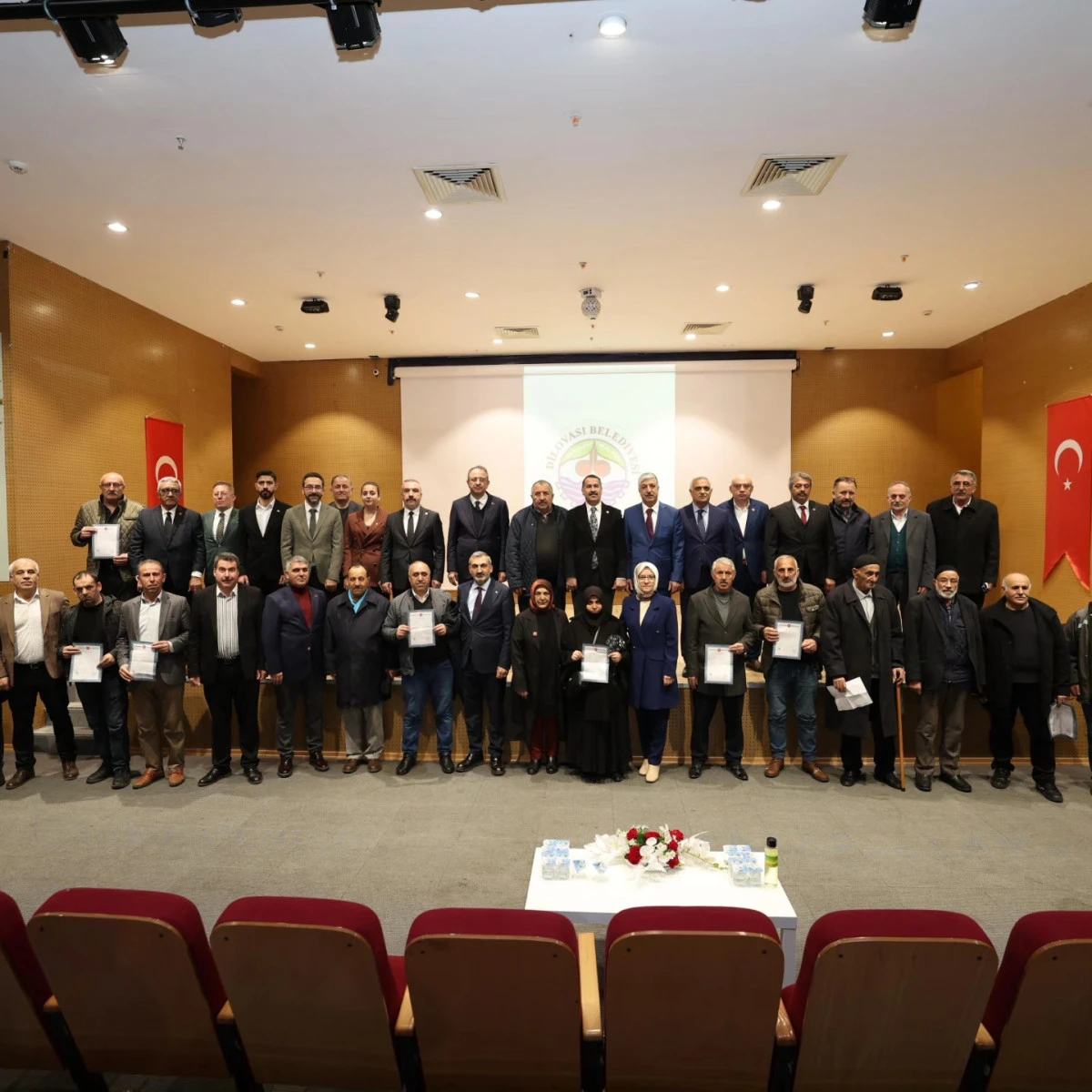 DİLOVASI&rsquo;NDA 23. B&Ouml;LGE İMAR UYGULAMASI TAMAMLANDI: 423 VATANDAŞ TAPUSUNA KAVUŞTU MİMAR SİNAN MAHALLESİ&rsquo;NDE TARİHİ ADIM