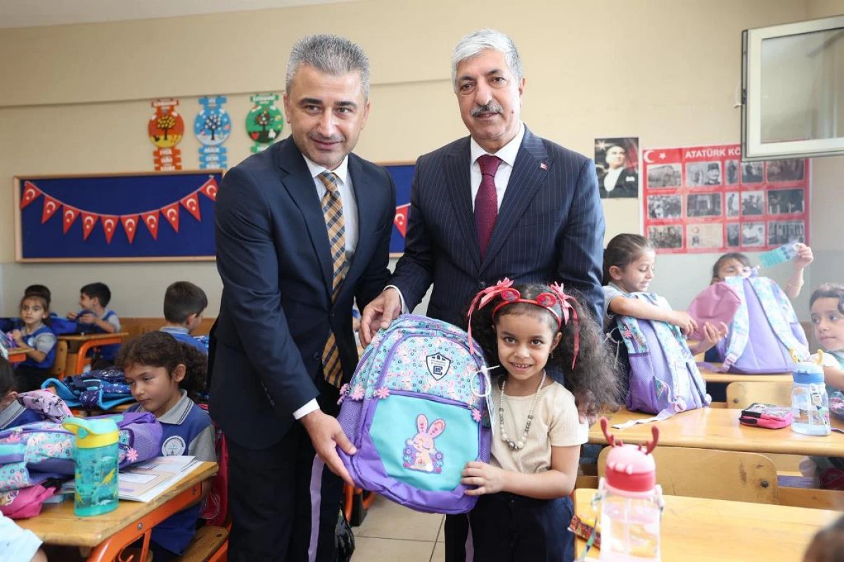 DİLOVASI&rsquo;NDA EĞİTİME G&Uuml;&Ccedil;L&Uuml; DESTEK