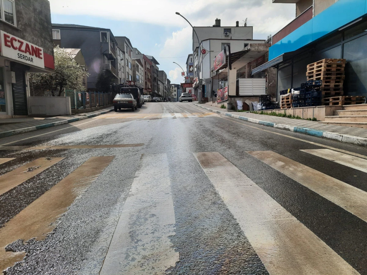 DİLOVASI&rsquo;NDA &Ouml;RNEK TEMİZLİK SEFERBERLİĞİ