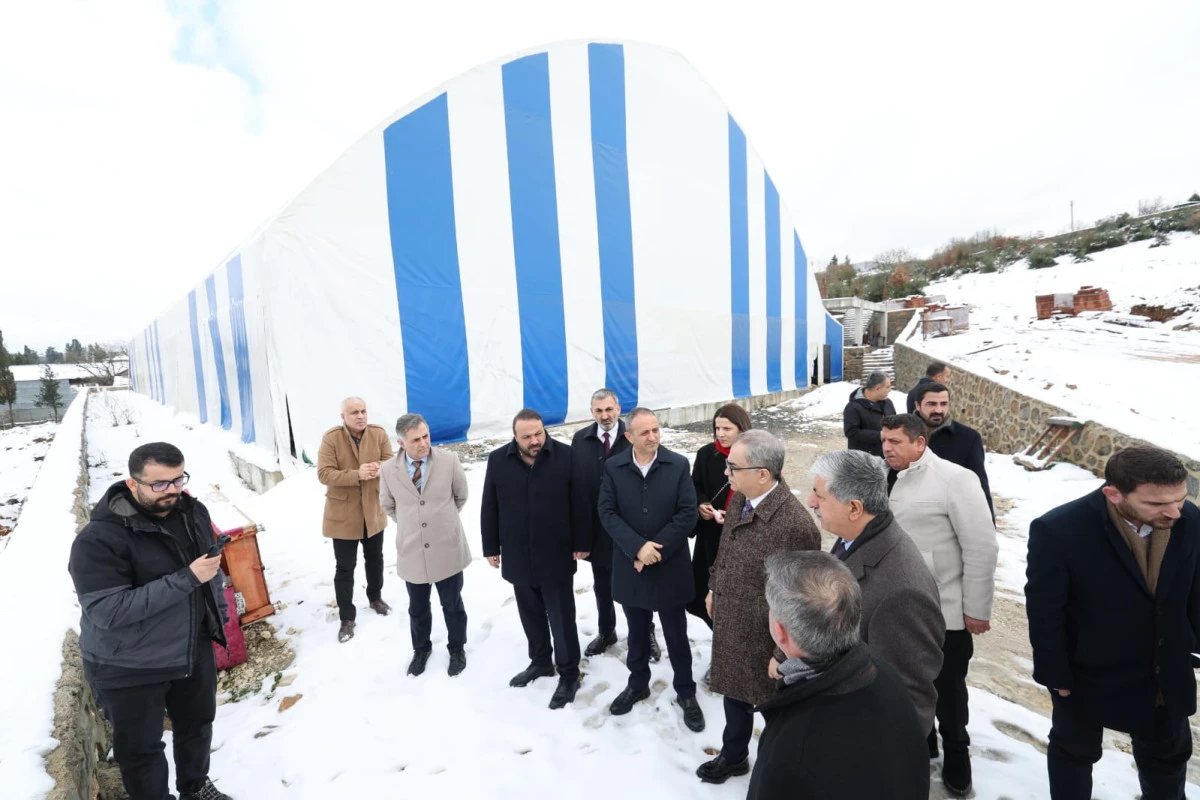 DİLOVASI&rsquo;NDA PROJE TURU: GELECEĞE YATIRIMLAR YERİNDE İNCELENDİ