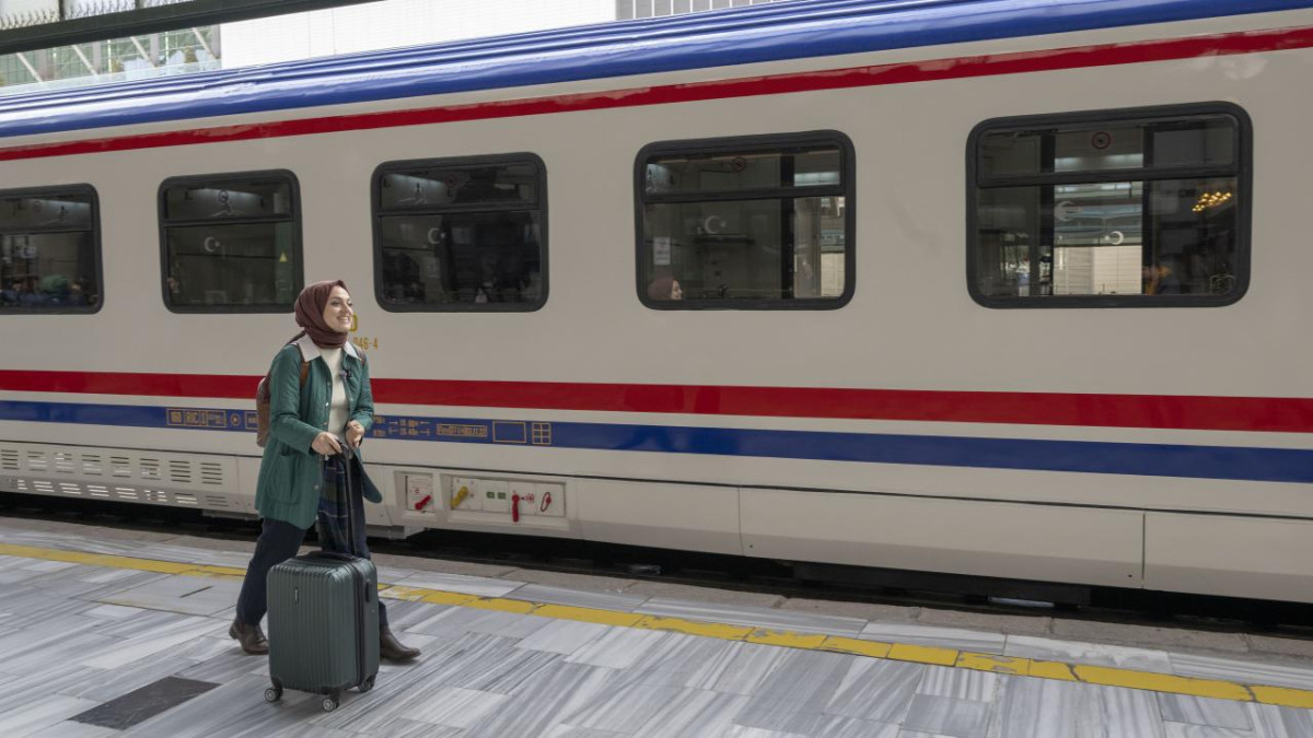 Doğu ve Güneydoğu'ya nisanda iki yeni "turistik" tren seferi başlayacak