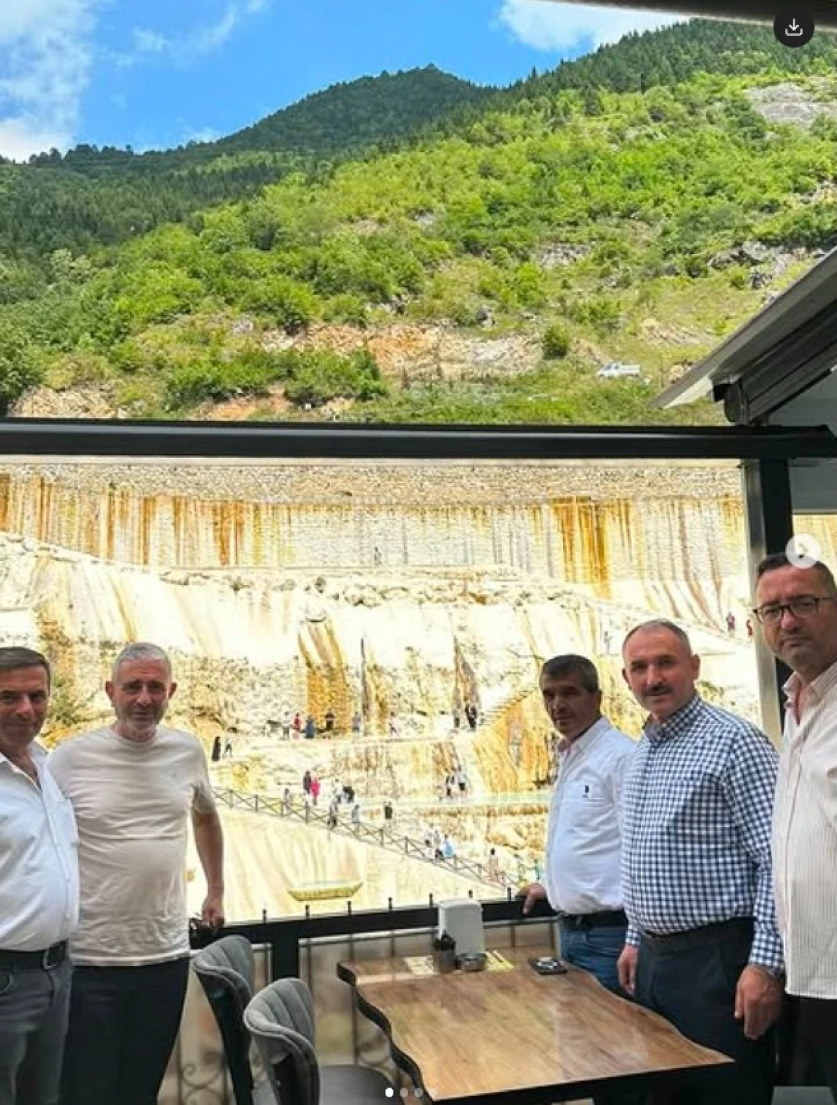 Dostluğun K&ouml;kleri Memleket Topraklarında