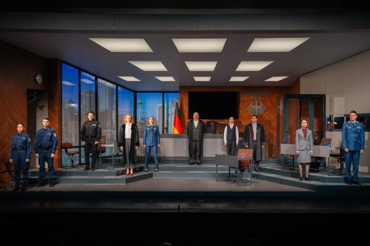 D&uuml;nya Tiyatro G&uuml;n&uuml;'ne "Karar" damgası