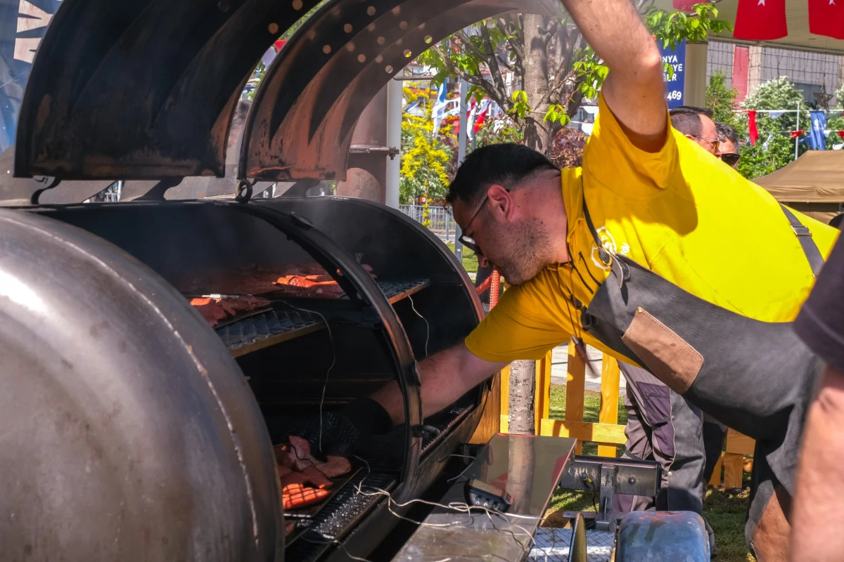 EnFest&rsquo;te farklı bir lezzet: Ayı yemeği