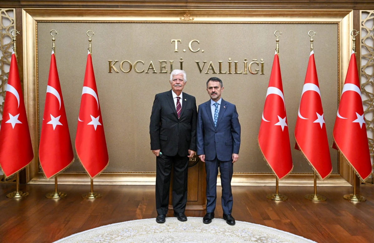 Eski Sağlık Bakanı Mehmet Kazım Din&ccedil;&rsquo;ten Vali İlhami Aktaş&rsquo;a Ziyaret