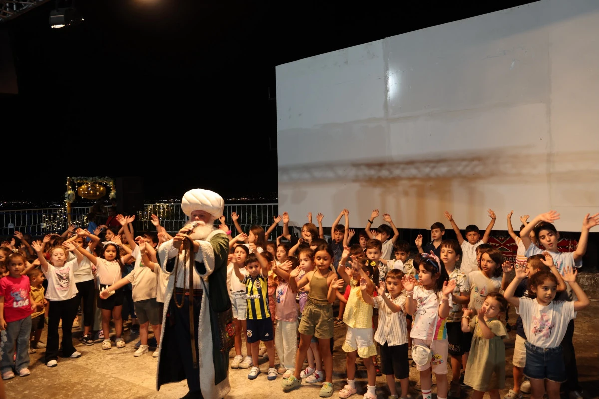 Eskihisar Kalesi&rsquo;nde &Ccedil;ocukların Akşamı