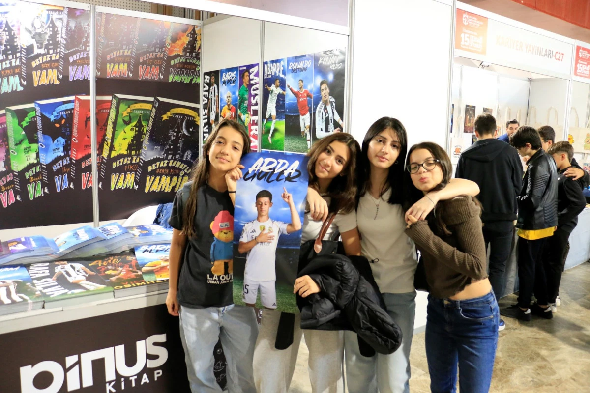 Ezeli rekabet Kitap Fuarı’na taşındı