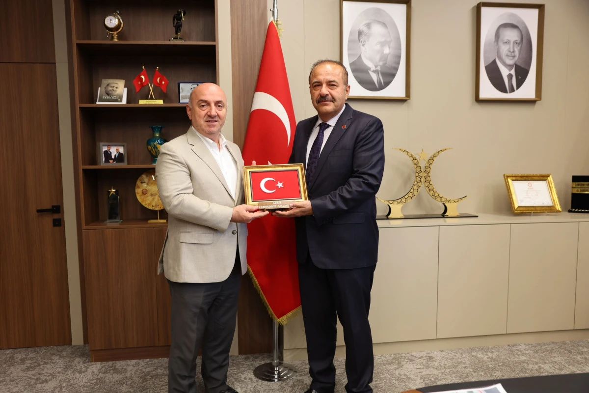 Gebze Adliyesi Protokol&uuml;nden Belediyeye Nezaket Ziyareti