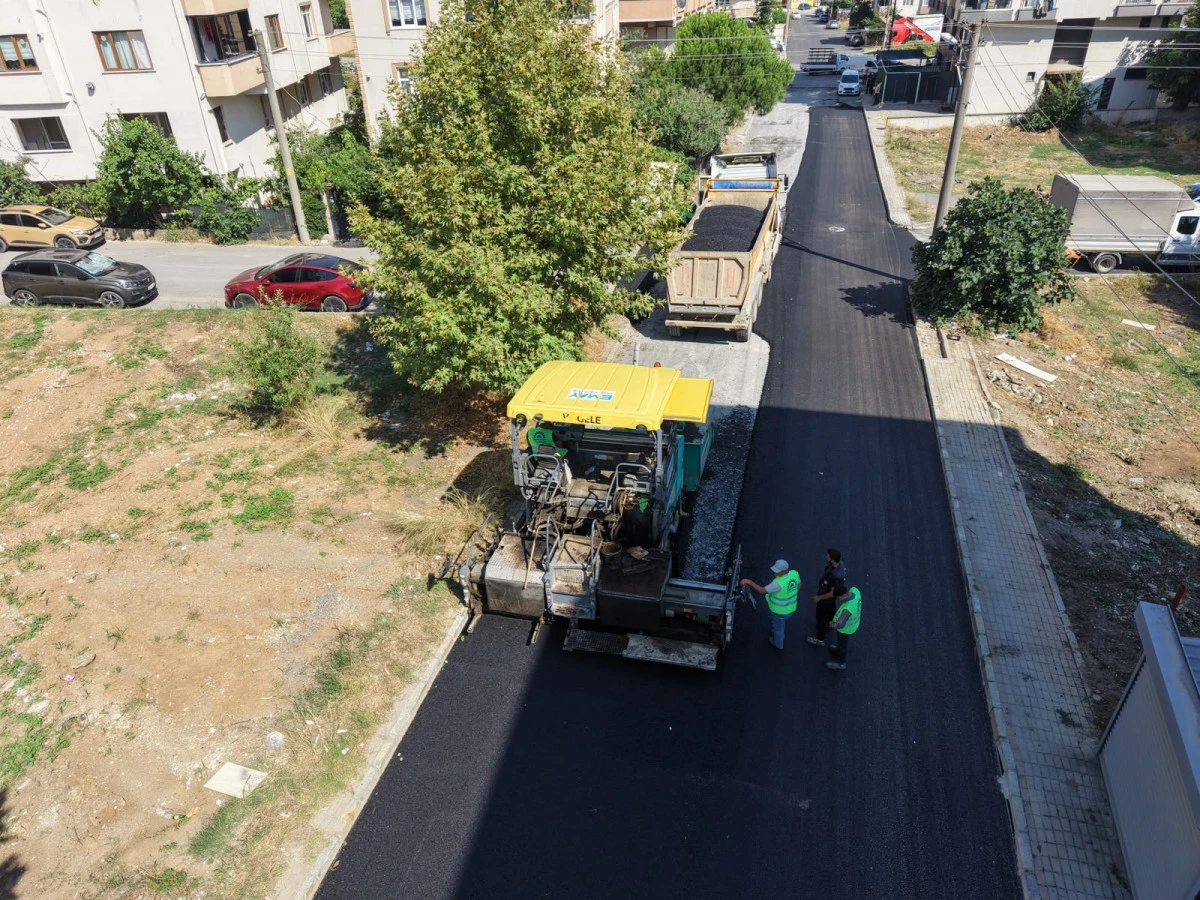 Gebze Belediyesi Asfalt Serim &Ccedil;alışmalarına Devam Ediyor