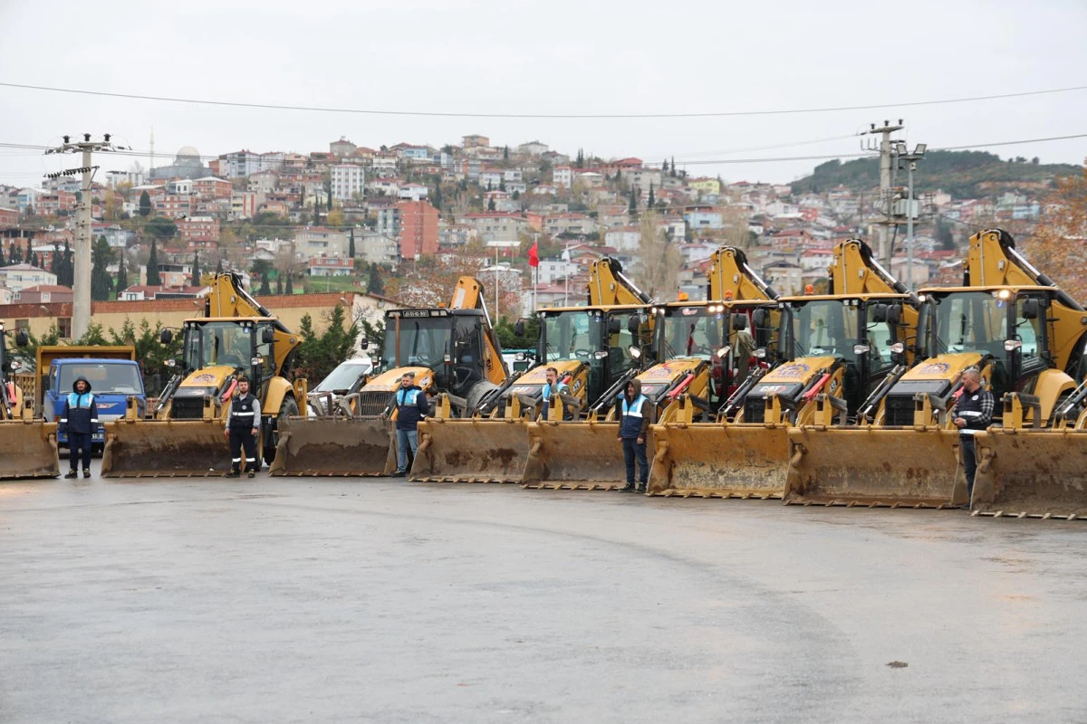 Gebze Belediyesi Karla M&uuml;cadelede Teyakkuzda