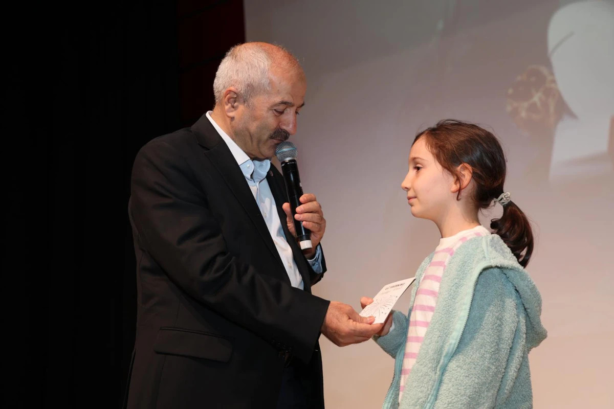 Gebze Belediyesi'nden Ara Tatil Etkinliği: “Harika Kanatlar Dünya Turu” Çocuklarla Buluştu