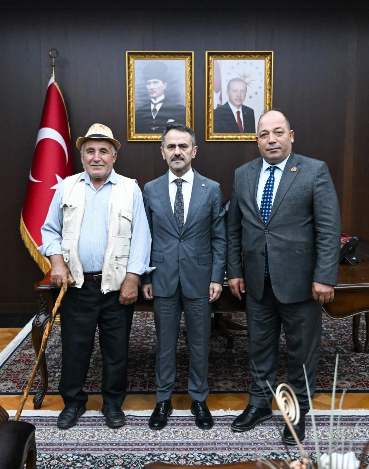 Gebze Kargalı Mahalle Muhtarı Turgut Zafer, Vali İlhami Aktaş Gebze Makamda Ziyaret  Etti