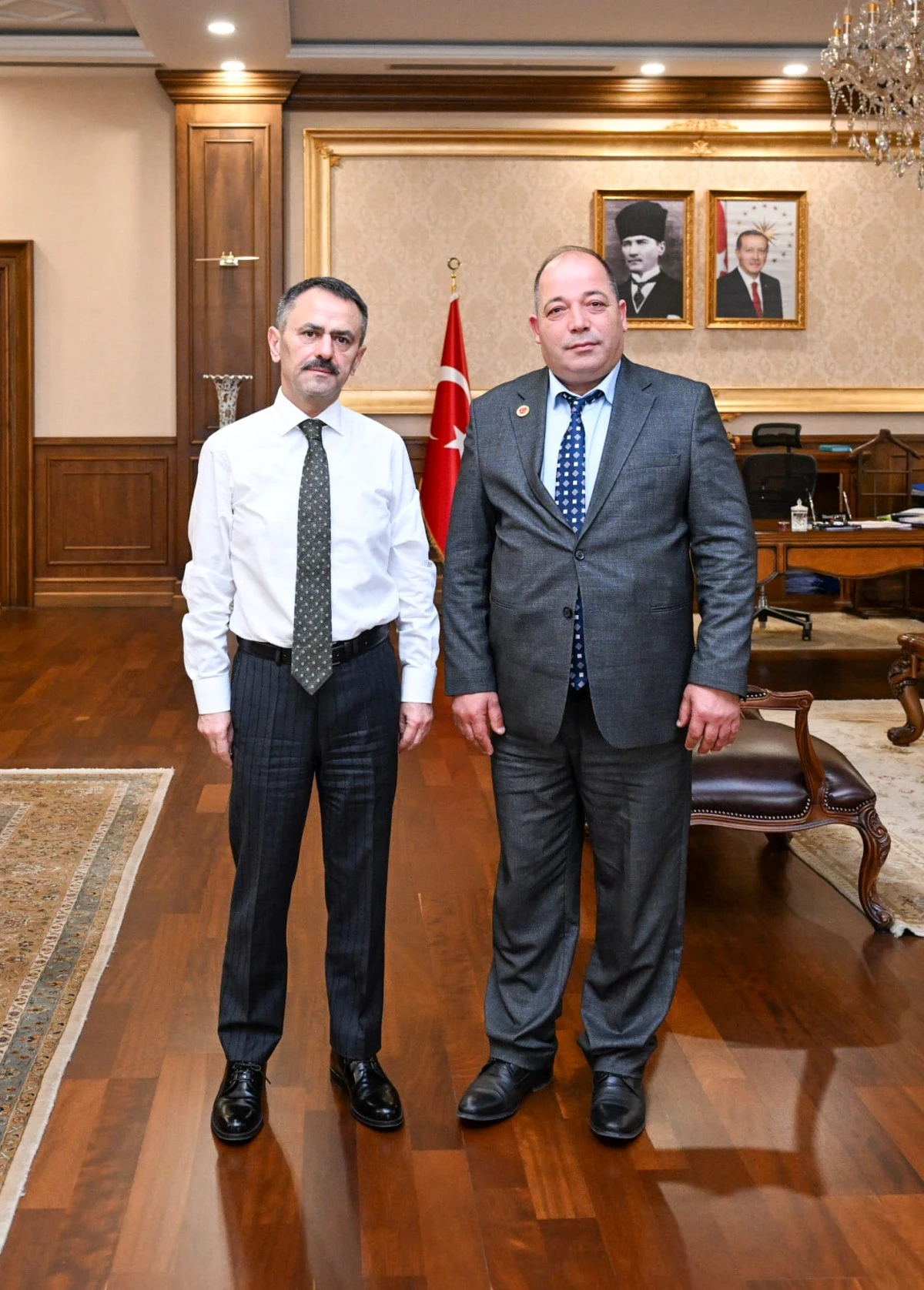 Gebze Kargalı Mahalle Muhtarı Turgut Zafer, Vali İlhami Aktaş'ı Ziyaret Etti