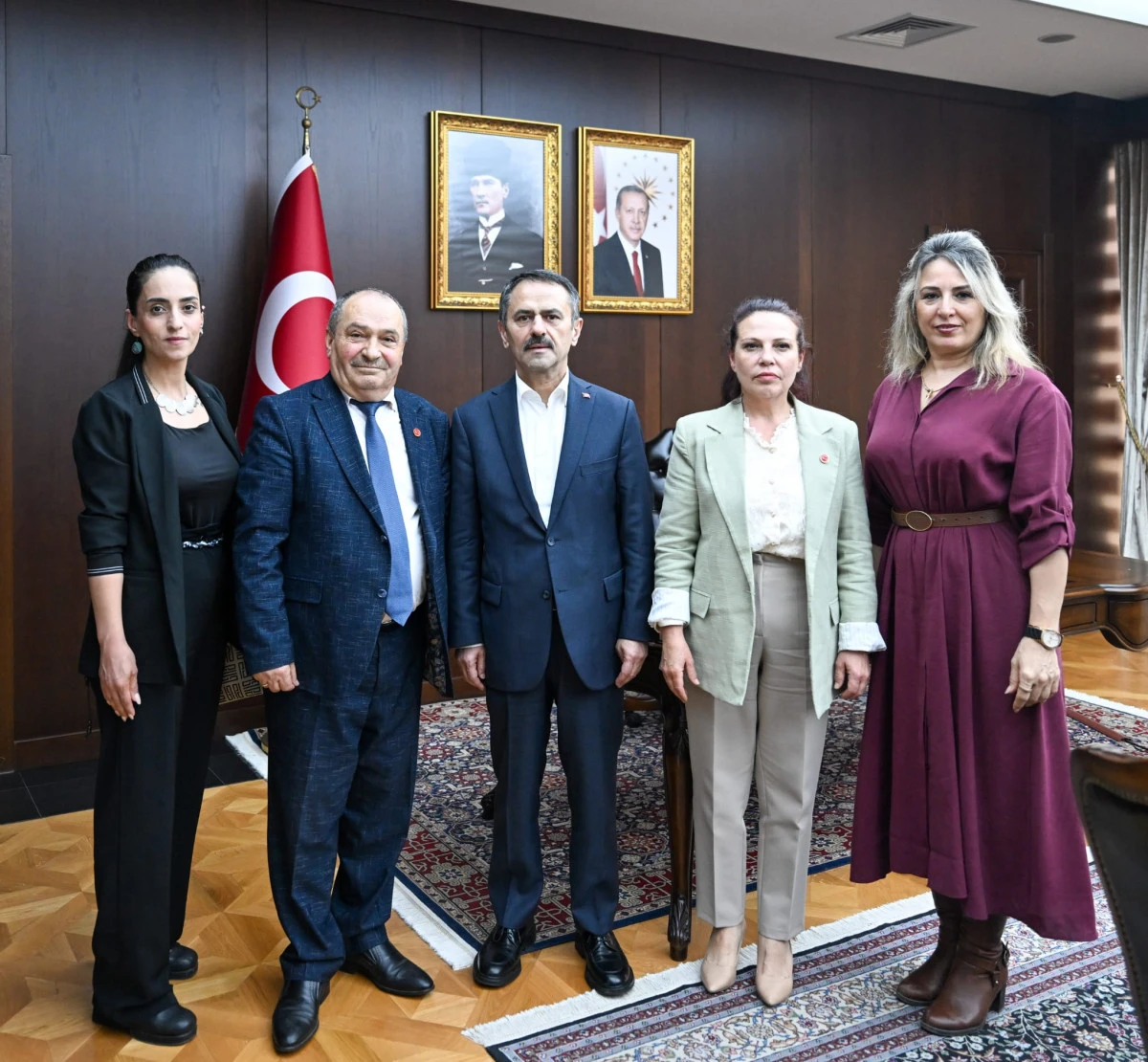 Gebze Yenikent ve Gaziler Mahalle Muhtarlarından, Gebze Makamda Vali Aktaş&rsquo;a Ziyaret