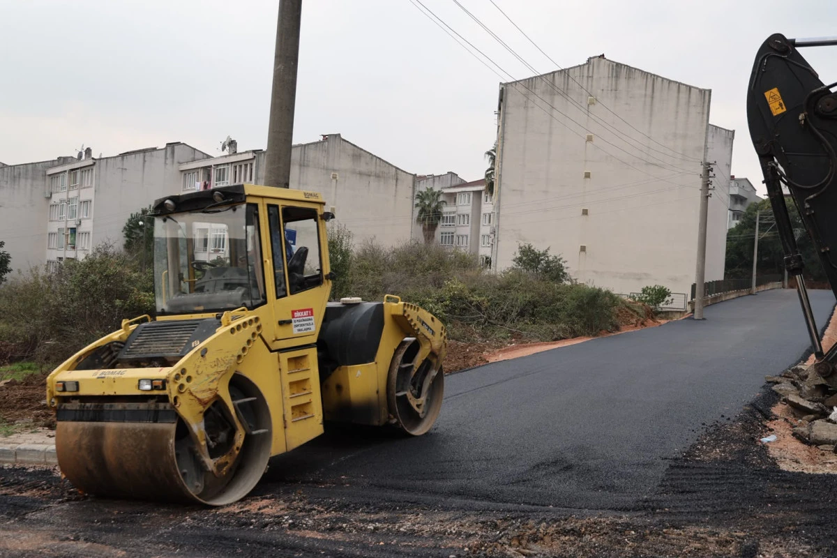 Gebze&rsquo;de Mahallelerde Asfalt &Ccedil;alışmaları S&uuml;r&uuml;yor