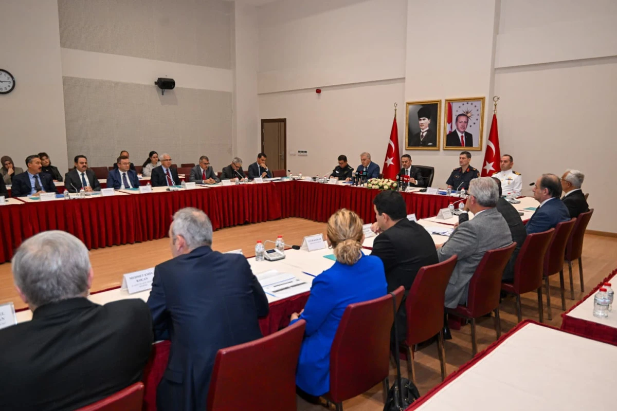 Genişletilmiş İl G&uuml;venlik, Asayiş ve Koordinasyon Kurulu Toplantısı Vali Aktaş  Başkanlığında Yapıldı