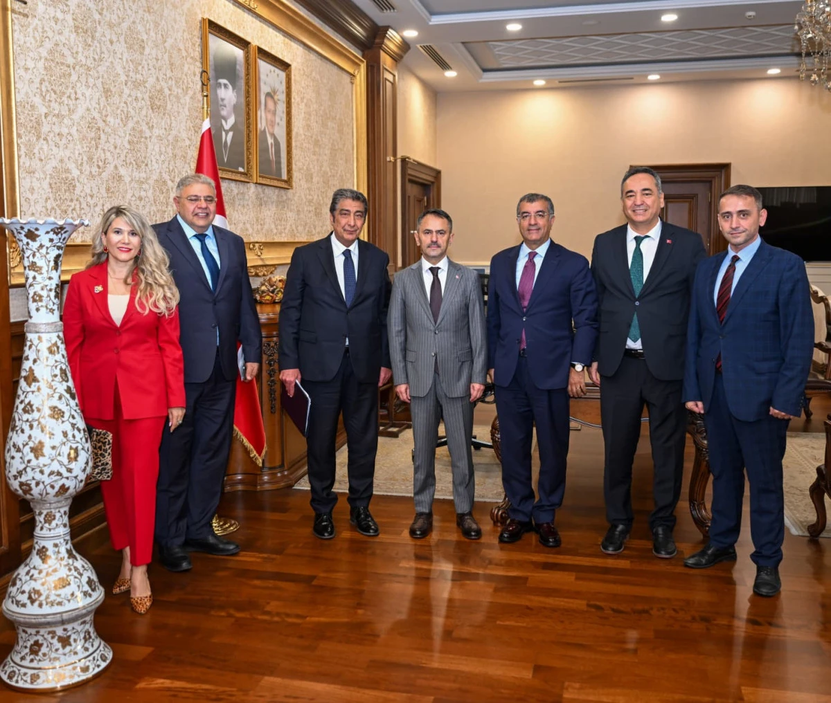 Global Karma Organize Sanayi B&ouml;lgesi Y&ouml;netim Kurulu Başkanı Ayhan ve Y&ouml;netimi, Vali  Aktaş&rsquo;ı Ziyaret Etti