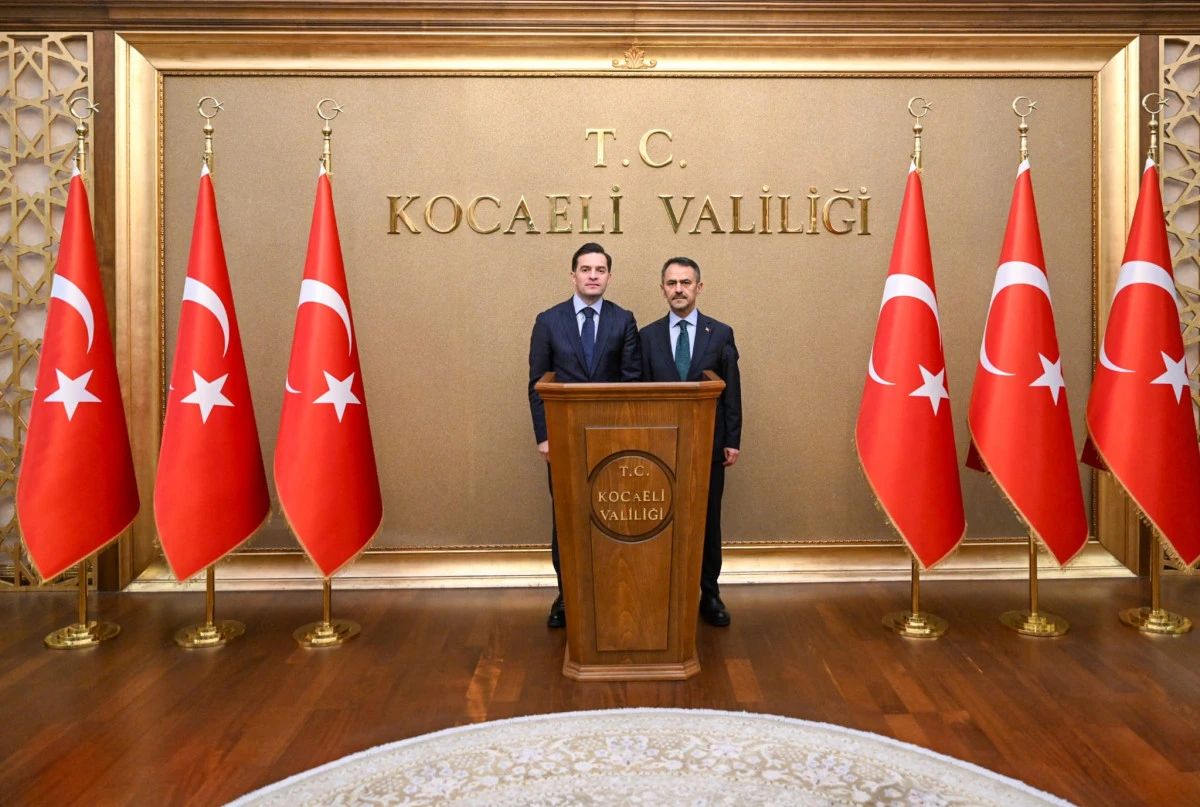 G&ouml;&ccedil; İdaresi Başkanı Muhammet Selami Yazıcı, Vali İlhami Aktaş'ı Ziyaret Etti