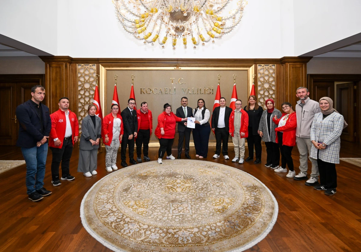 G&ouml;lc&uuml;k Down Sendromlular Derneğinden Vali Aktaş&rsquo;a Ziyaret
