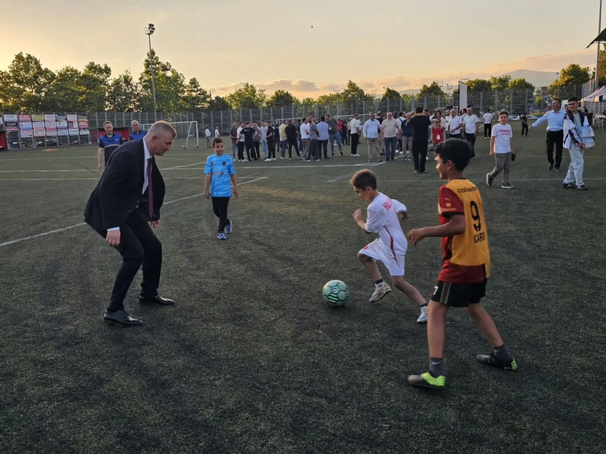 G&ouml;lc&uuml;k K&ouml;yler Arası Geleneksel 7. Futbol Turnuvası Başladı
