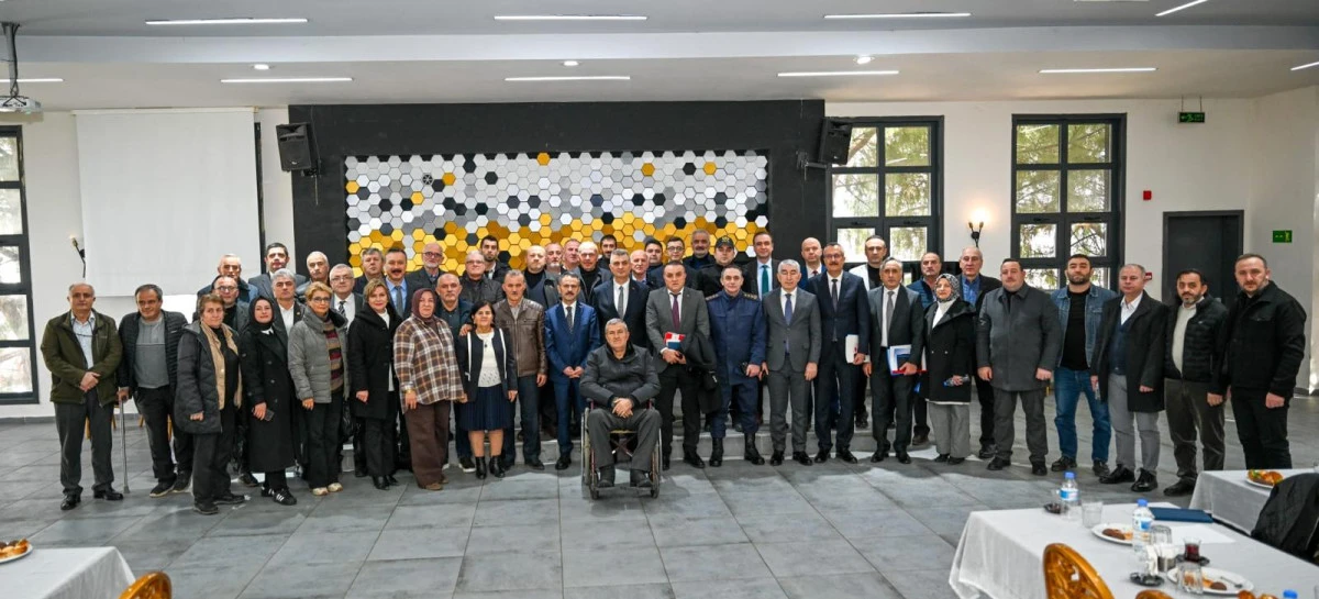 G&ouml;lc&uuml;k Muhtarlar Toplantısı Vali İlhami Aktaş Başkanlığında Yapıldı