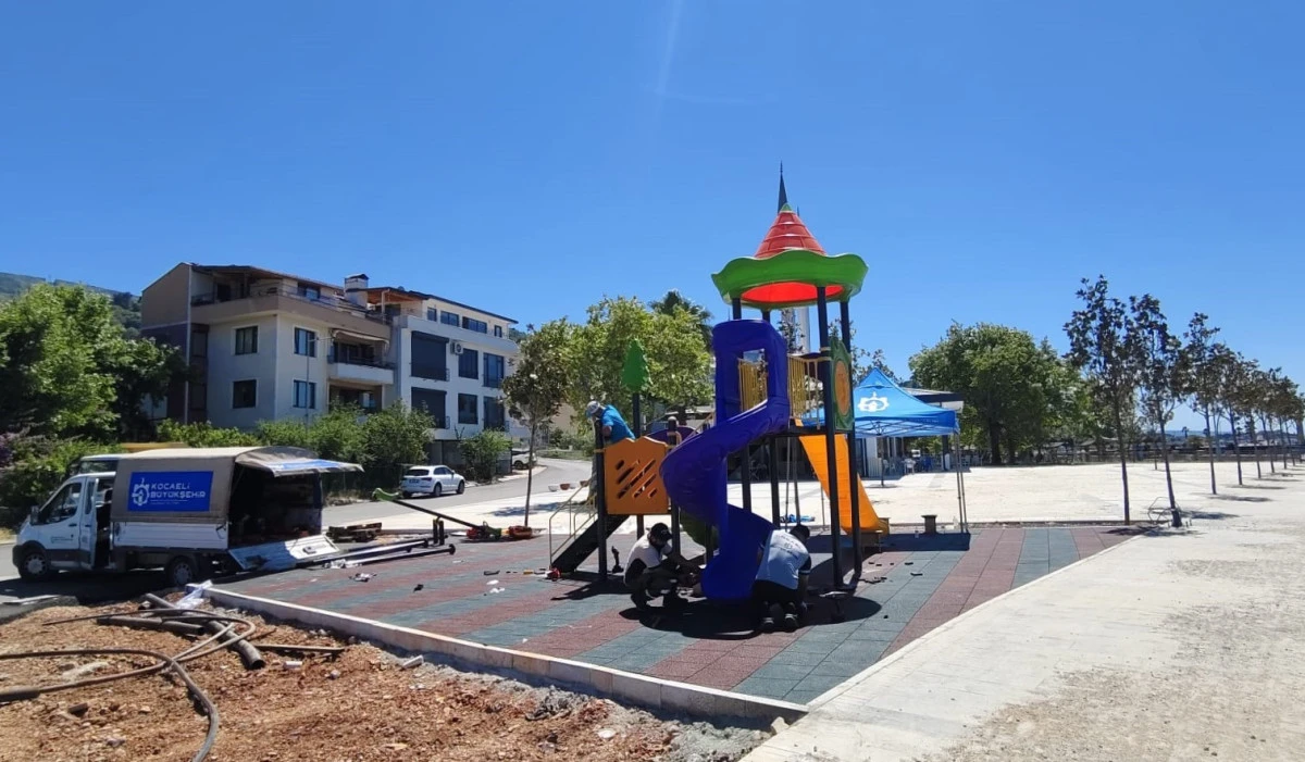 G&ouml;lc&uuml;k Ulaşlı&rsquo;da &ccedil;ocukların neşesi sahile taşınacak